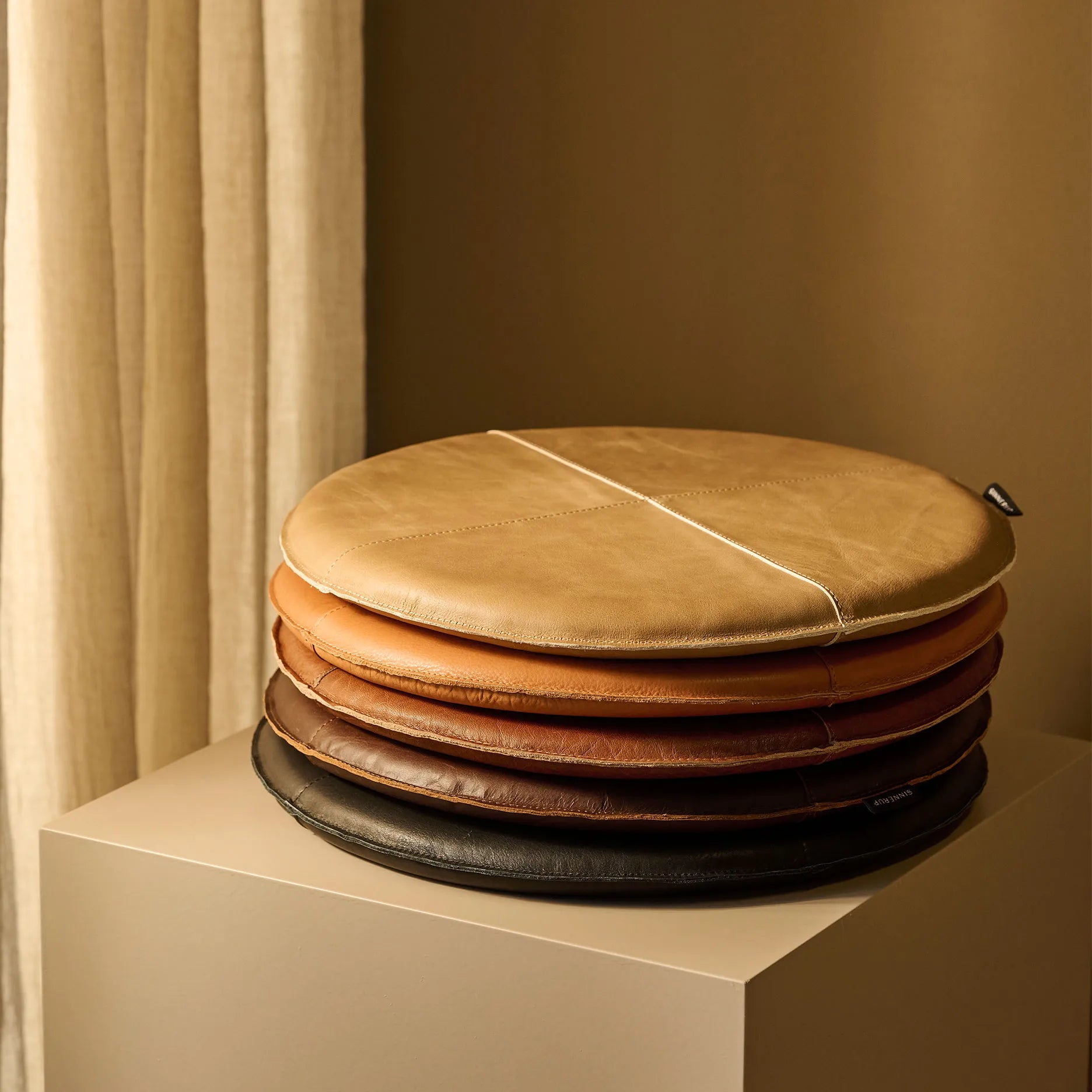 Sitzkissen aus Leder Latte