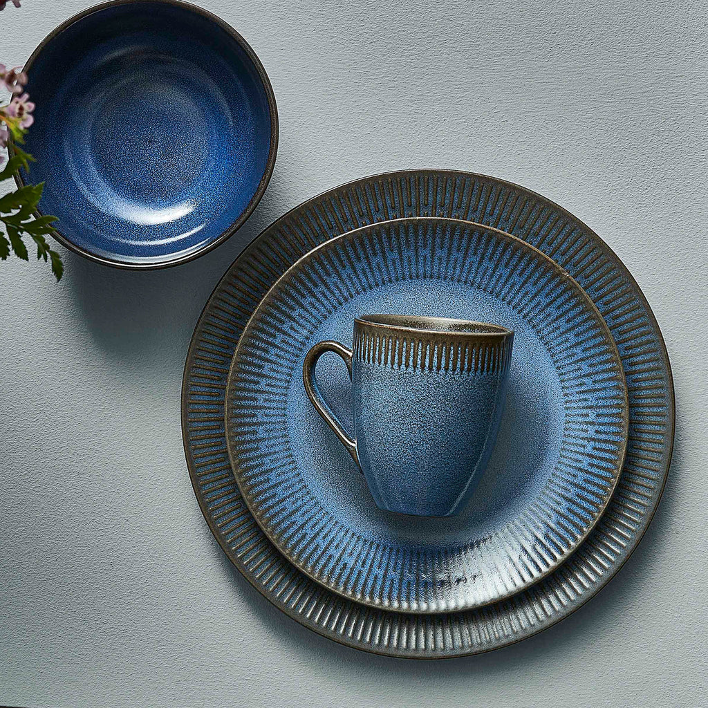 Relief Becher 30 cl Steingut blau