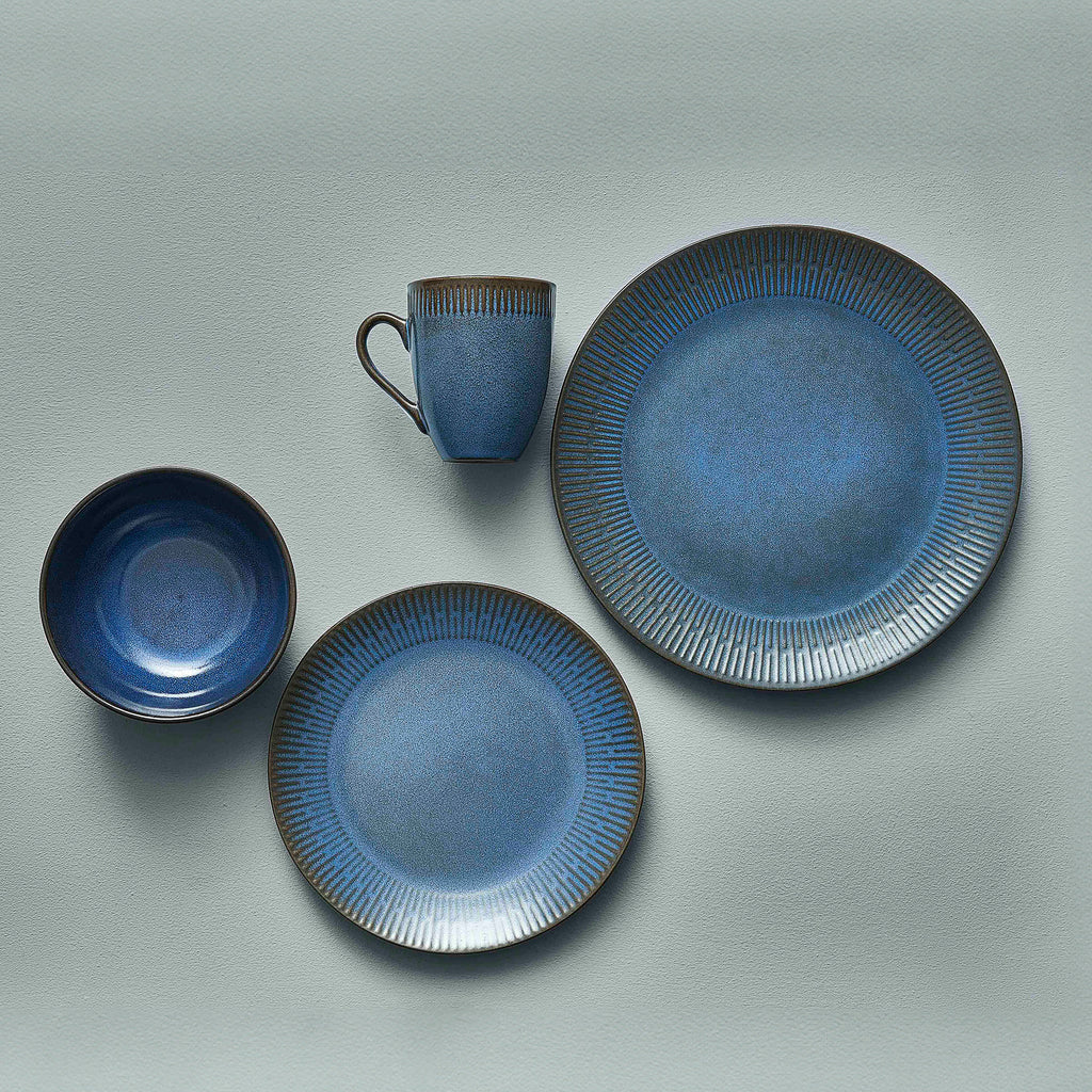 Relief Becher 30 cl Steingut blau