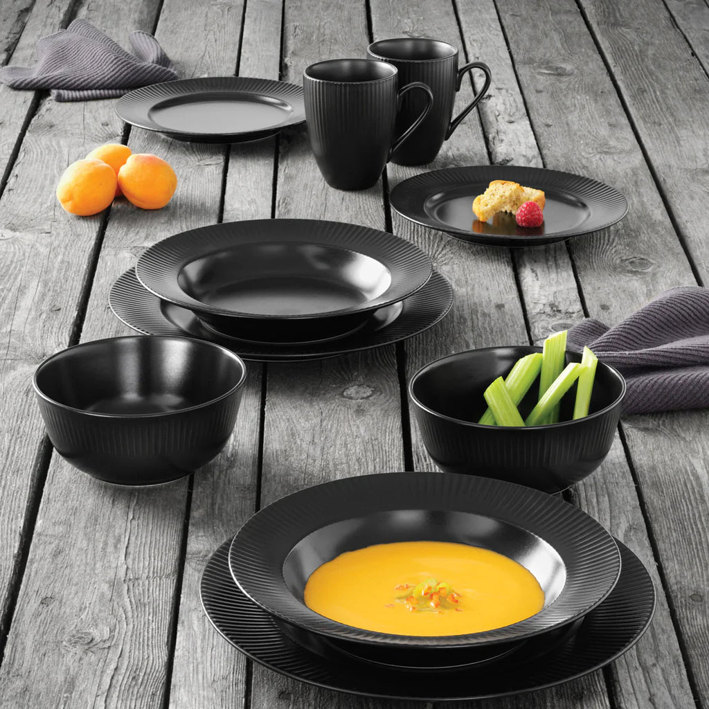 Groovy Suppenteller D23 Schwarz