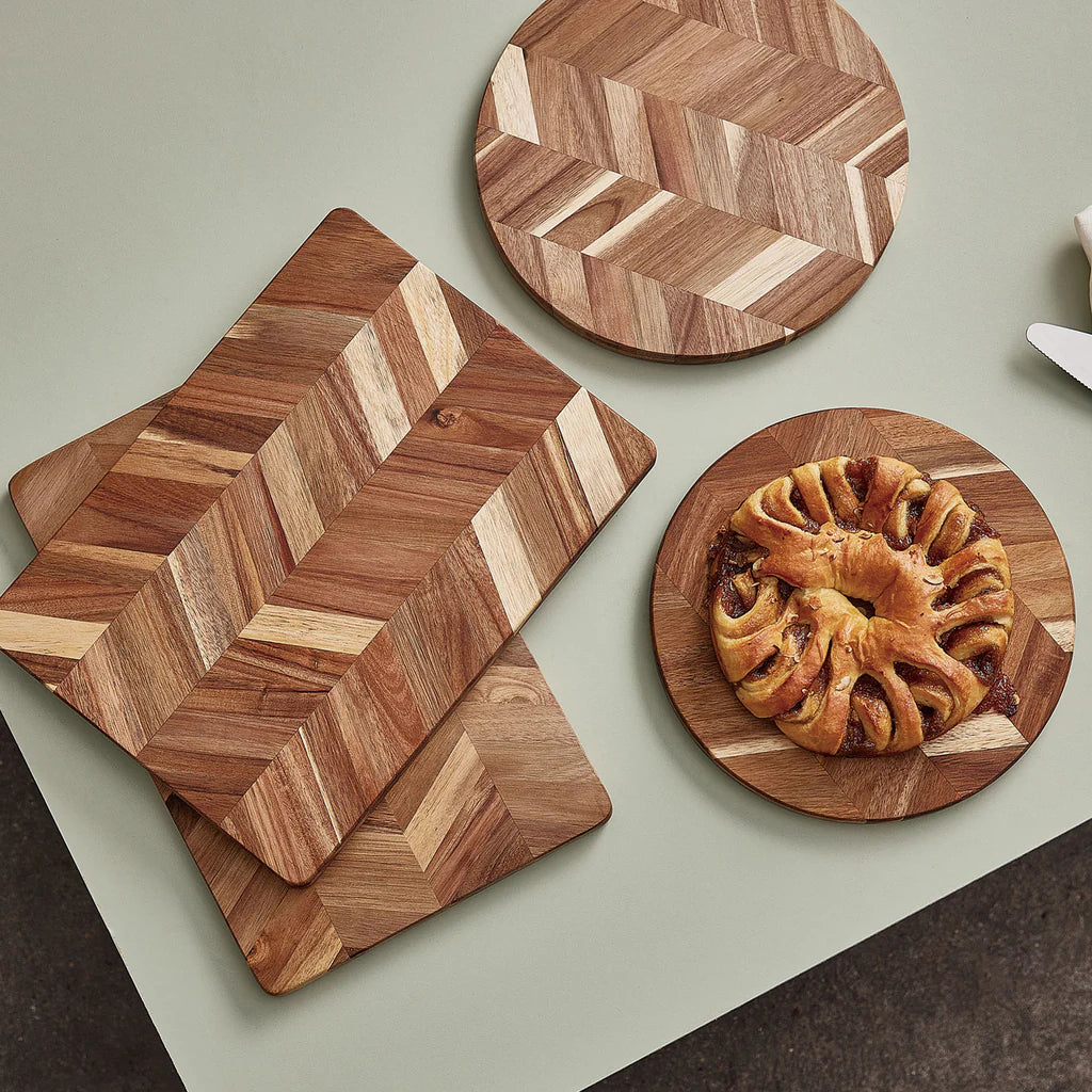 Schneidebrett mit Fischgrätenmuster Akazienholz