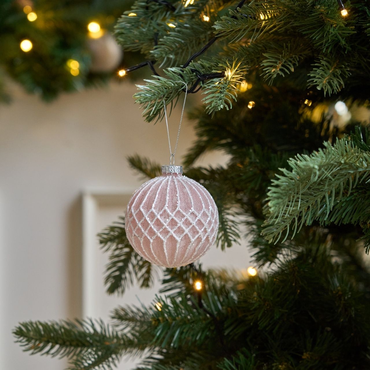 4 Stk. Christbaumkugeln mit Karomuster