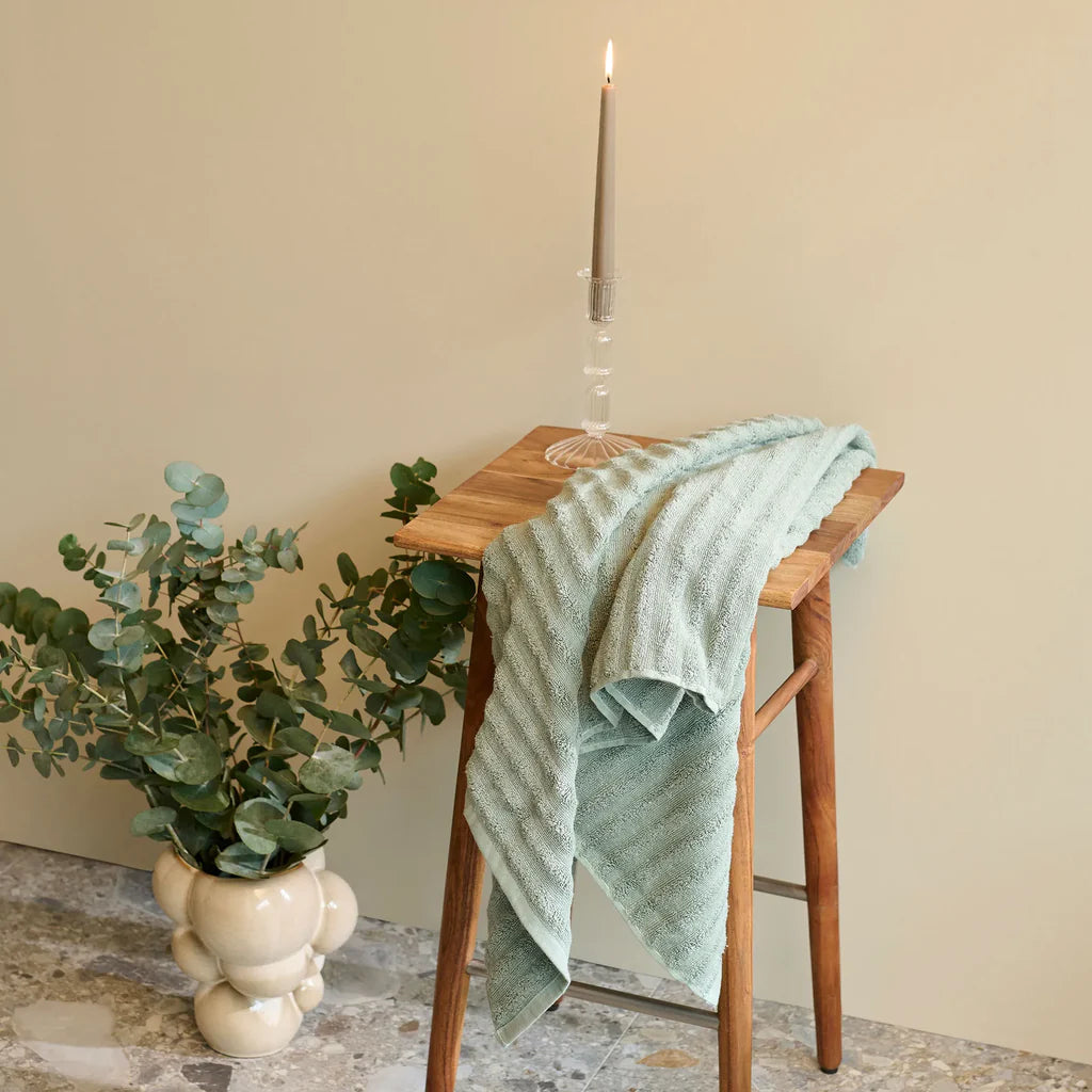 Aura Handtuch 50 x 100 cm