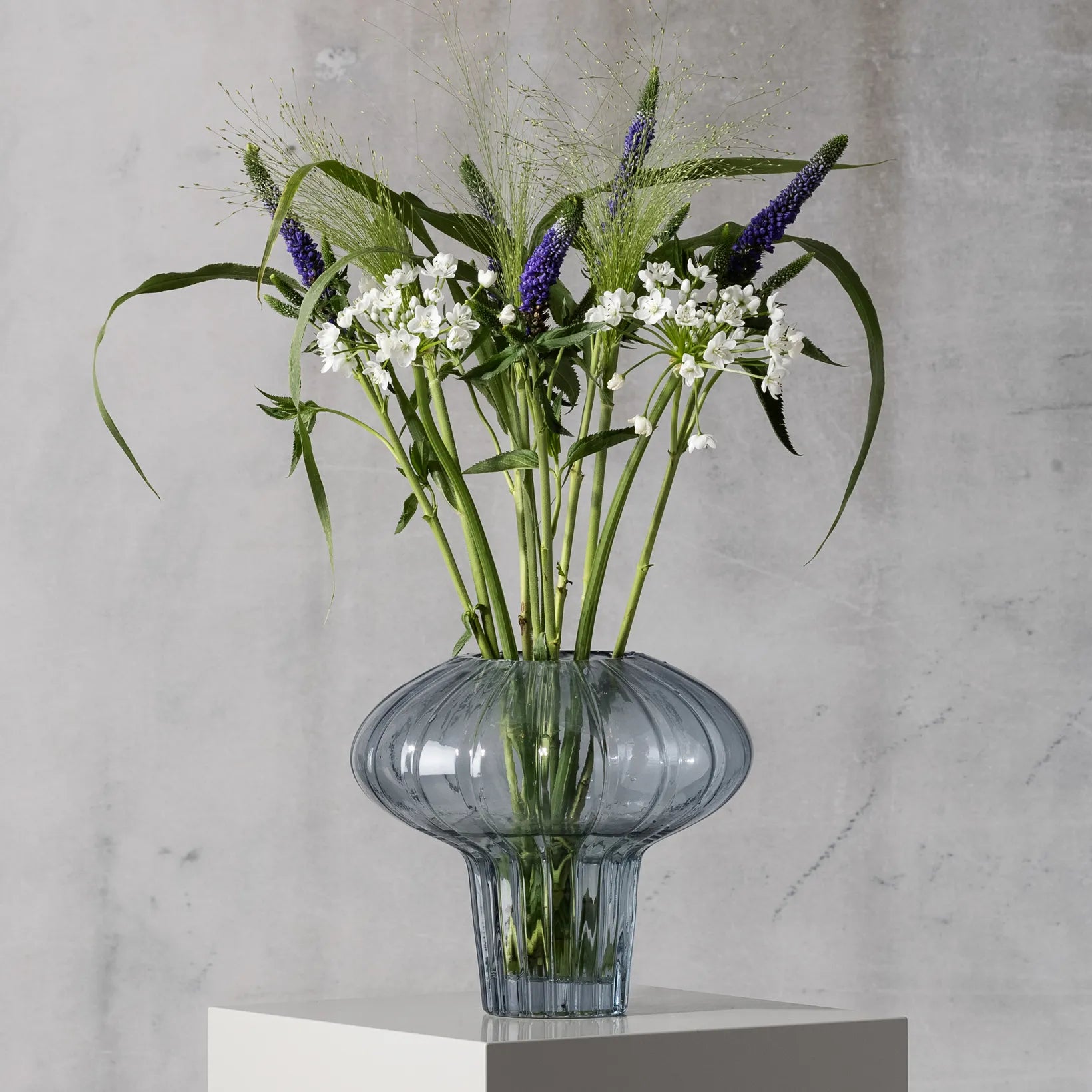 Milo Vase Hellblau