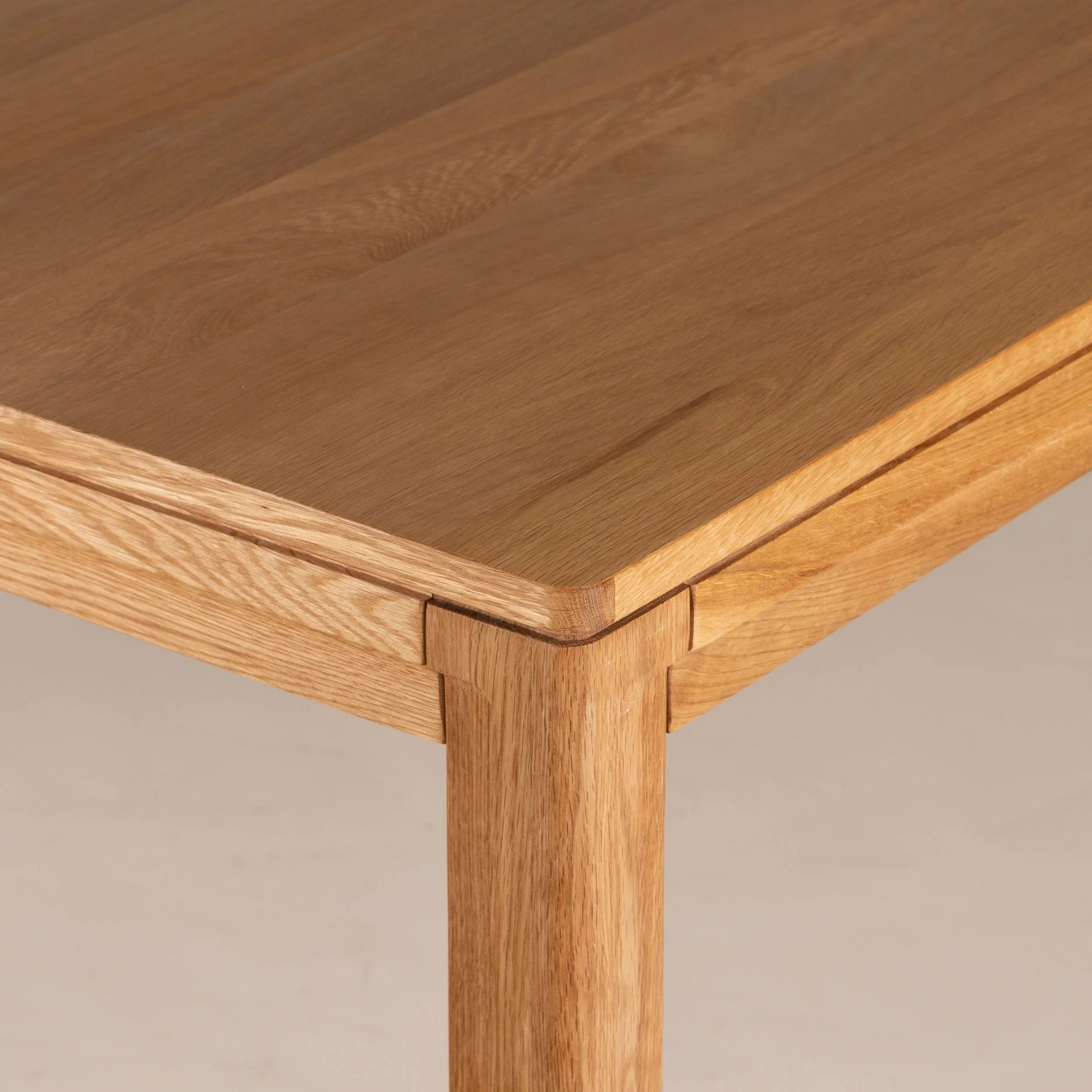 New Carver Sofatisch 90x90 cm – Furnier