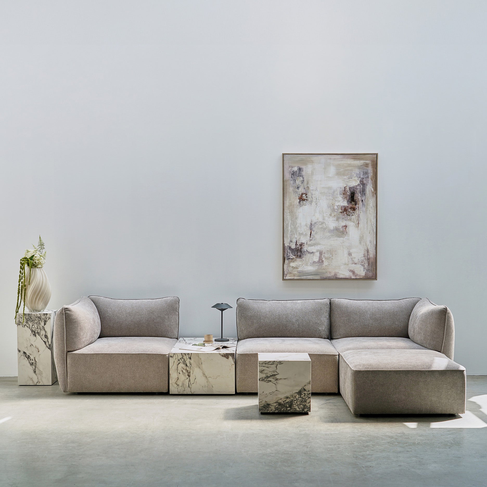 Adelaide II (XL) Hocker