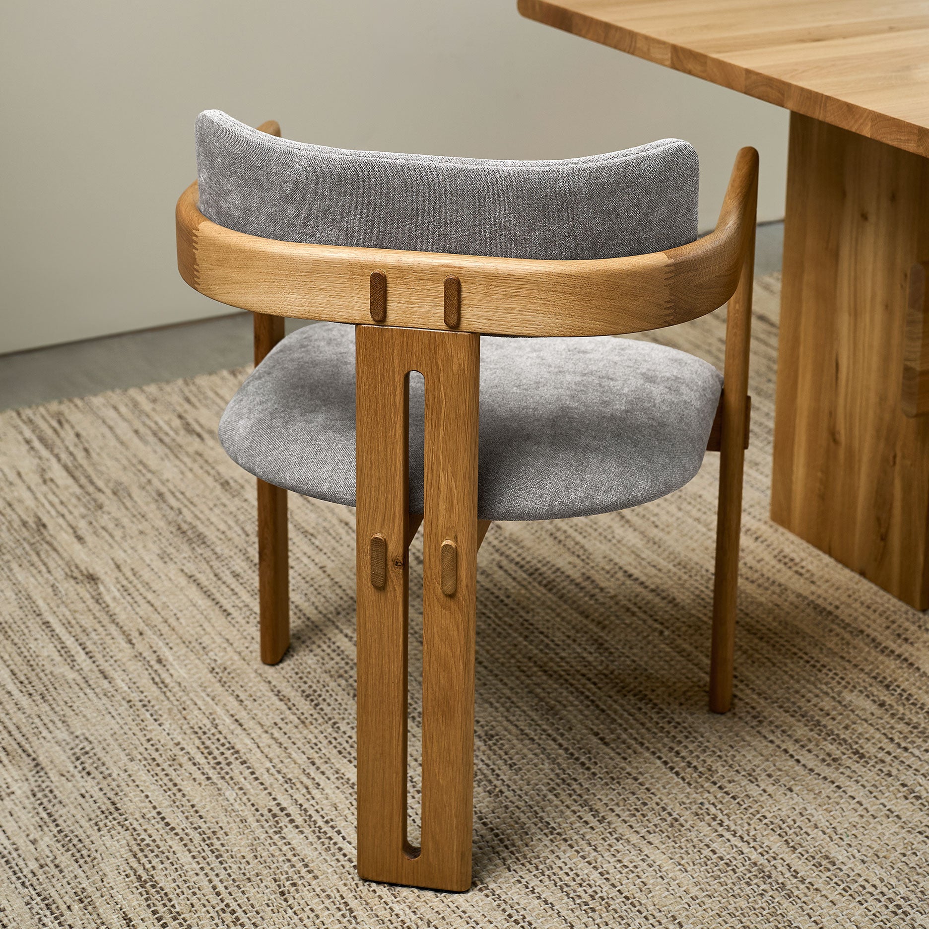 Osaka  Stuhl mit Armlehne