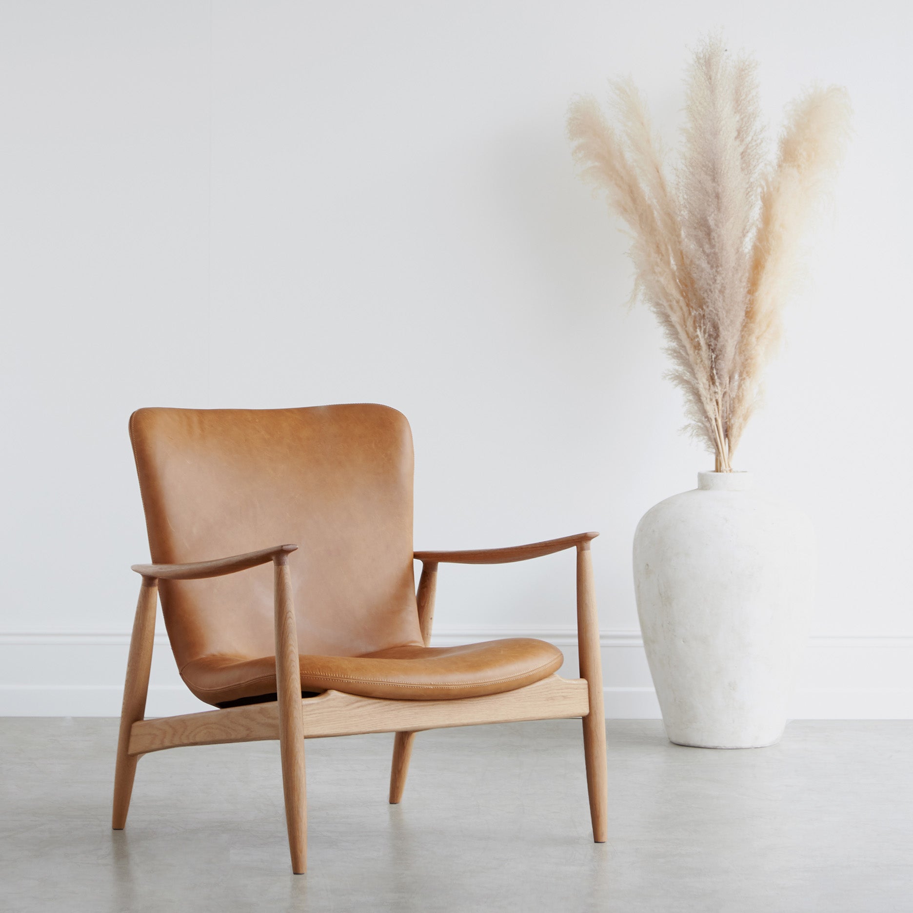 Korobi II Loungestuhl Leder