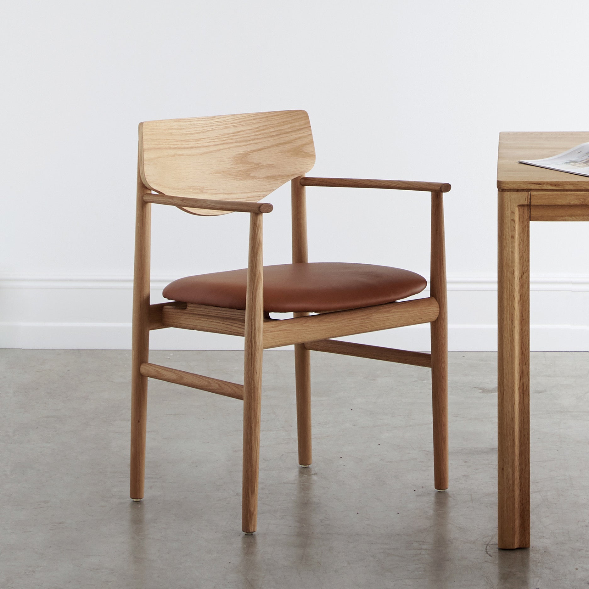 Celeste Esszimmerstuhl mit Armlehnen - Leder