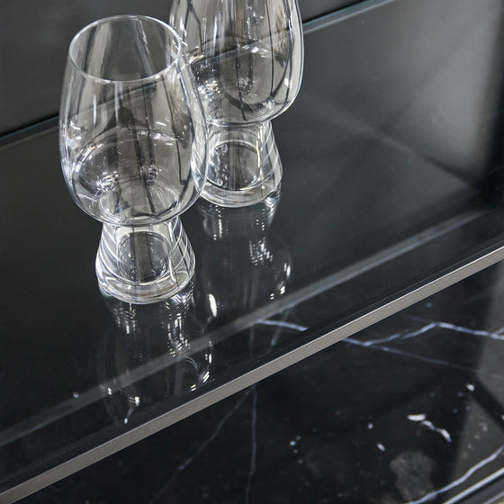 Mason II Vitrine Marmor Schwarz