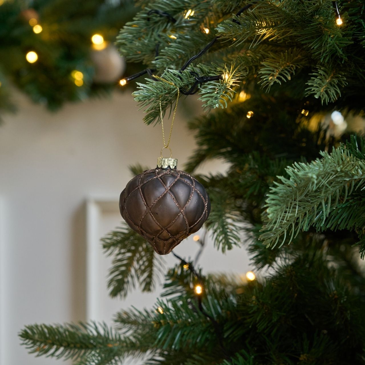 4 Stk. Christbaumkugeln mit Spitze