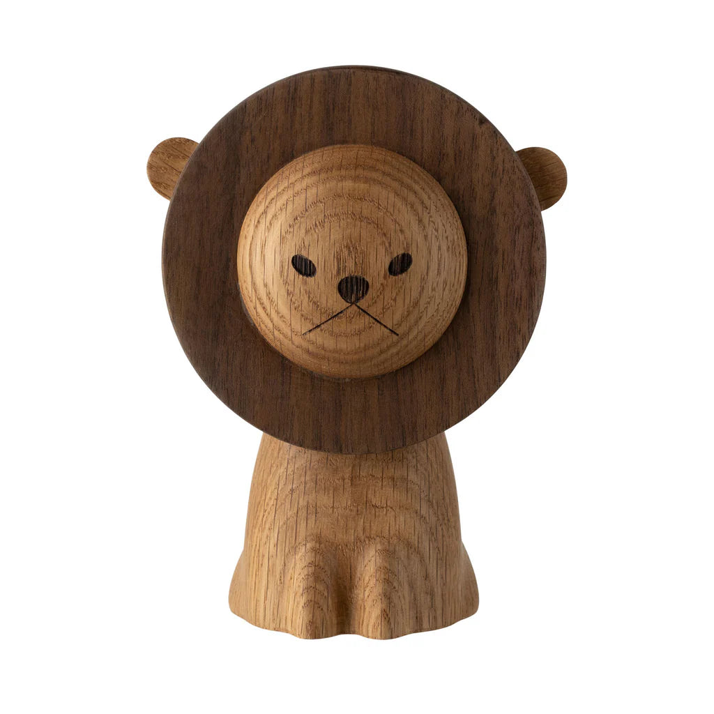 Löwe aus Eiche/Nussbaum