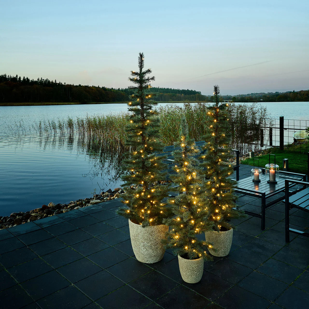 Merry Tannenbaum mit LED-Licht