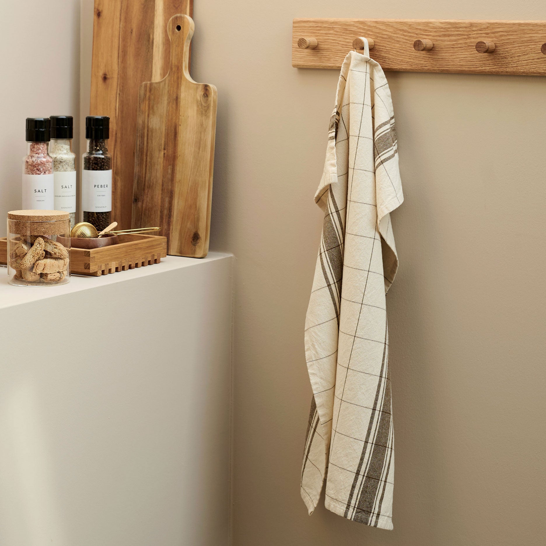 Lines Geschirrhandtuch