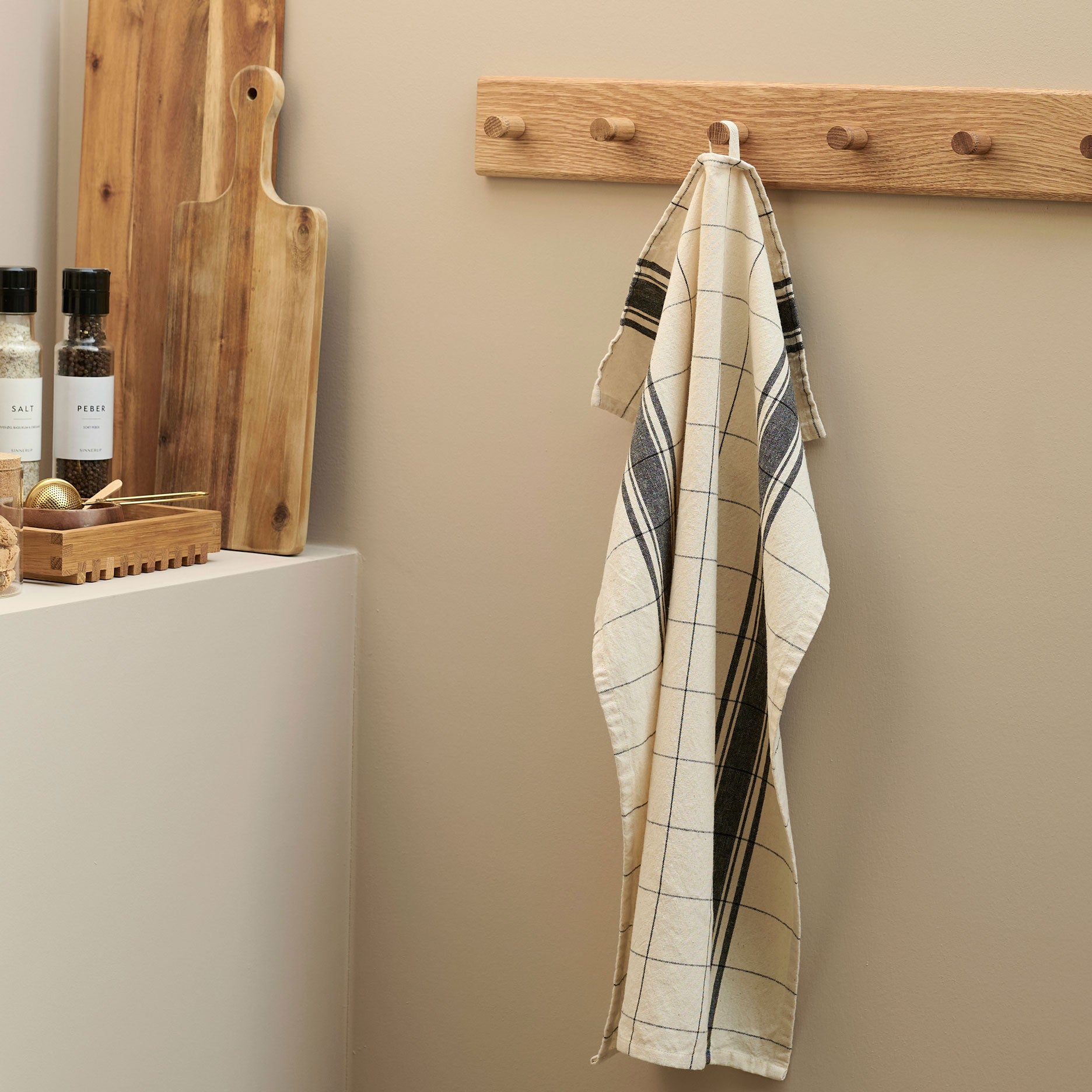 Lines Geschirrhandtuch