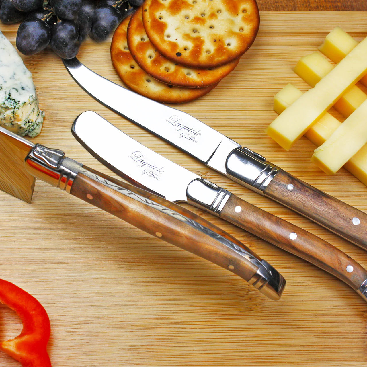 Käse-Set mit 3 Messern und Schneidebrett