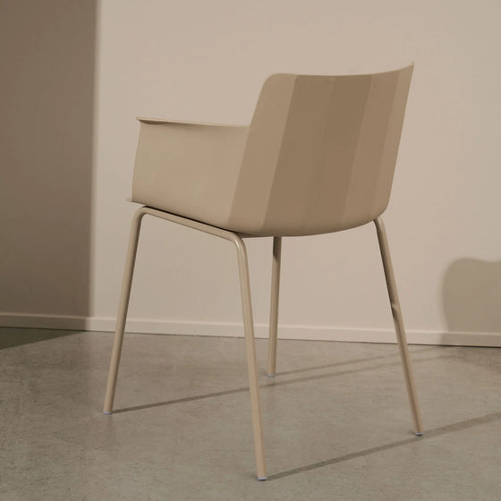 Bari Stuhl