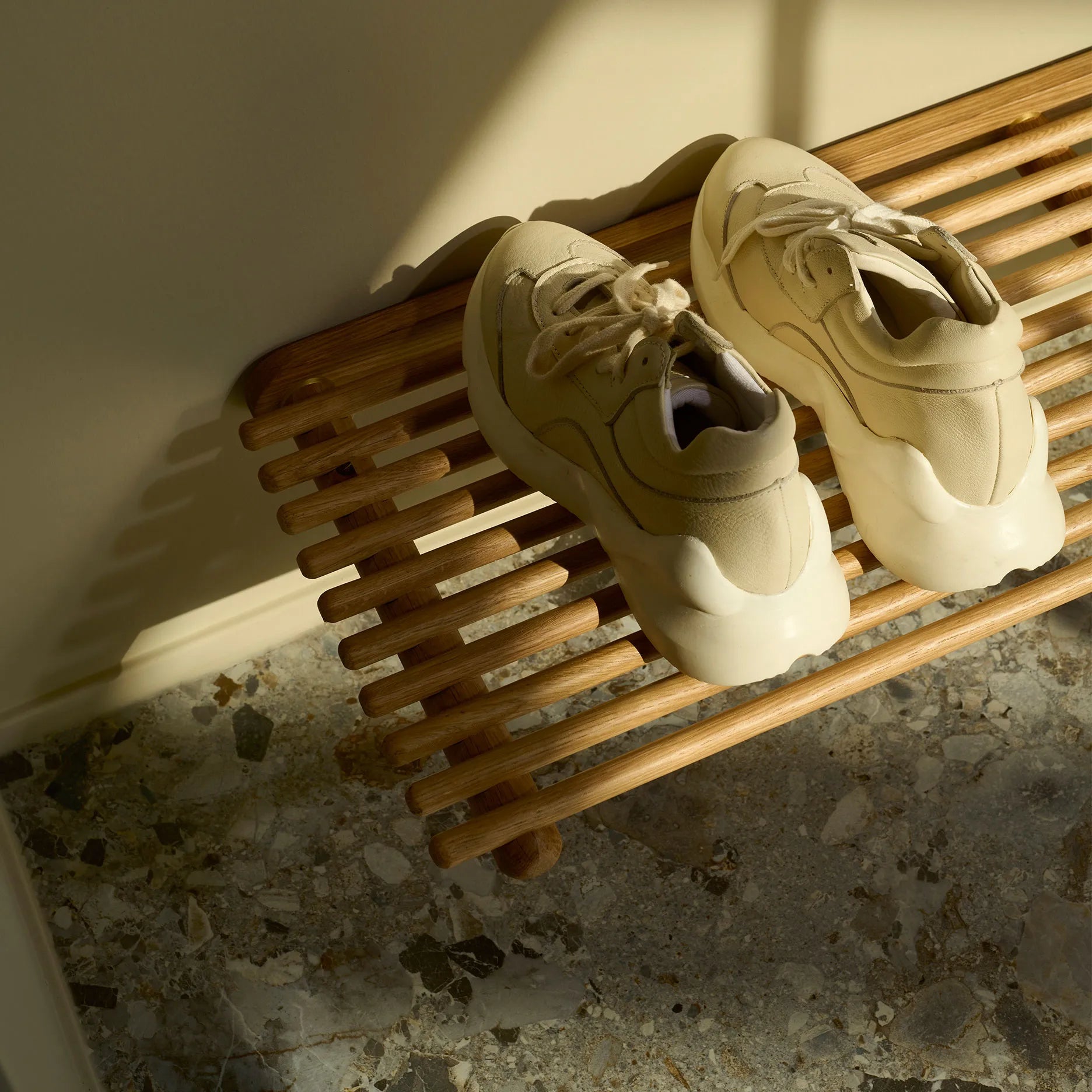 Wood II Schweberegal L72